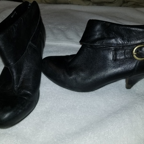 Aldo black low cut booties! - Picture 2 of 5